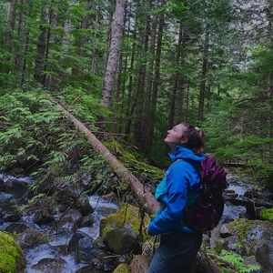 Meet your Posher, Selena